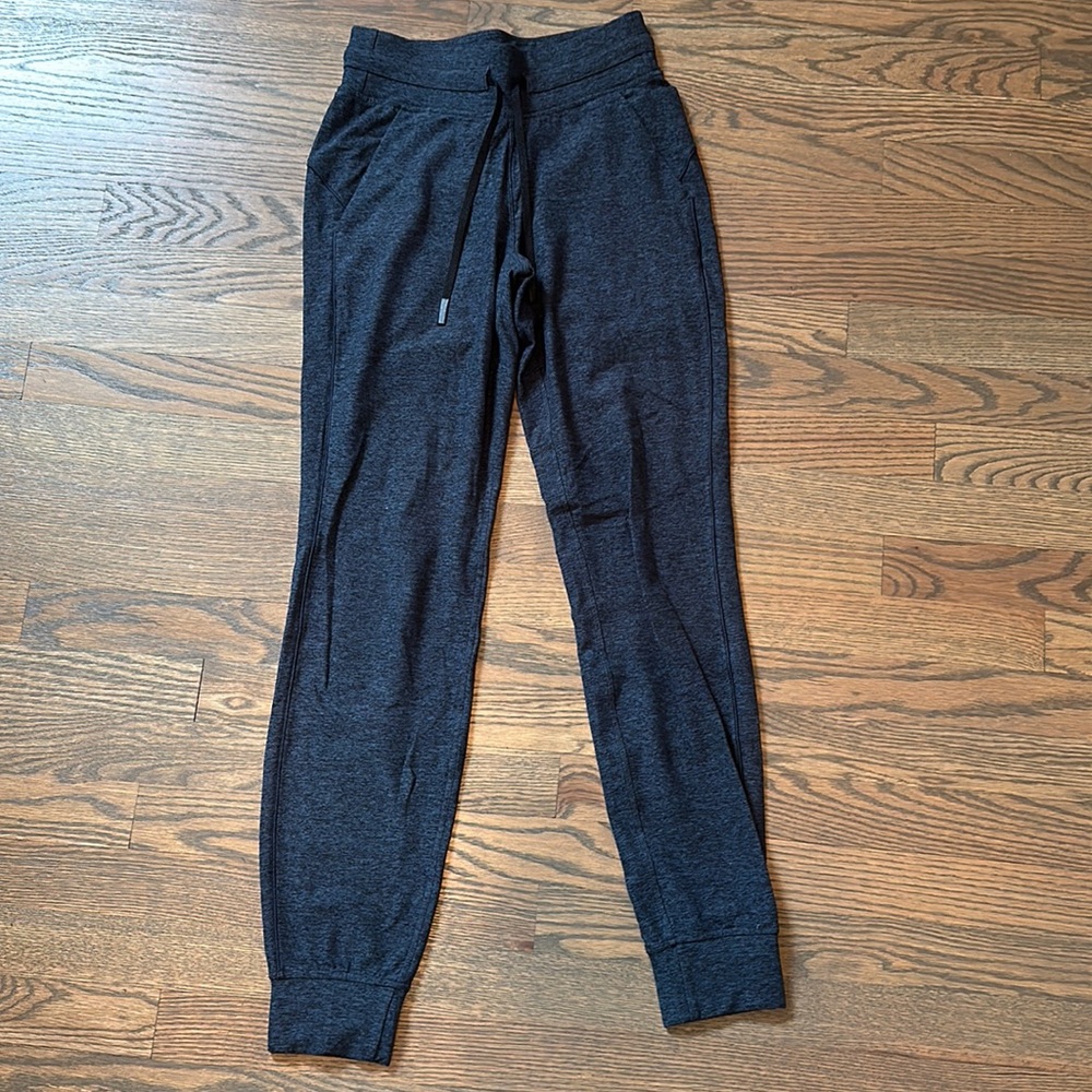 Lululemon joggers size 2 navy